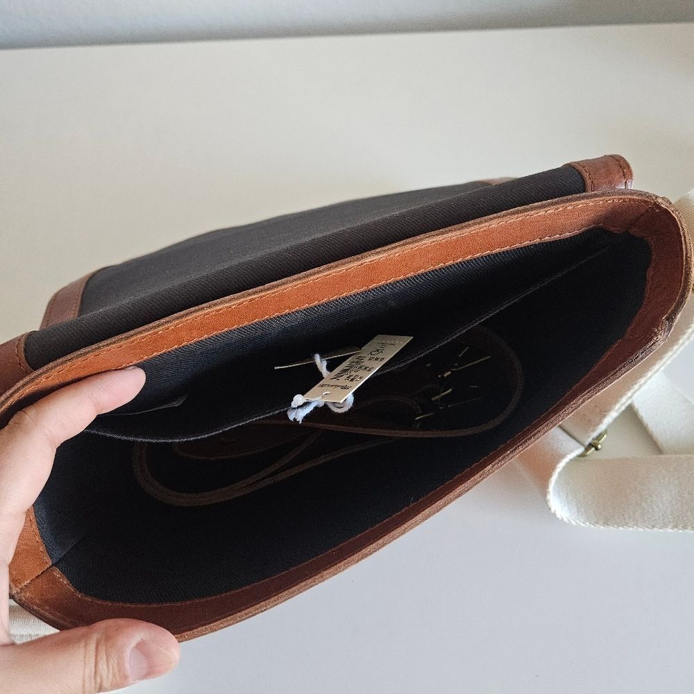 NWT Madewell The Transport Flap Shoulder Bag Leather in English Saddle Crossbody - Picture 9 of 11